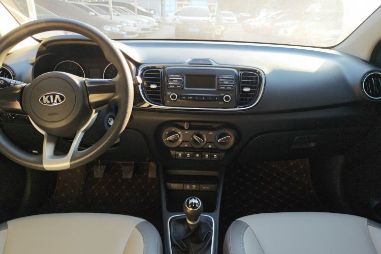 Used Kia Pegas 2017 1.4L Manual Value Edition Interior 4