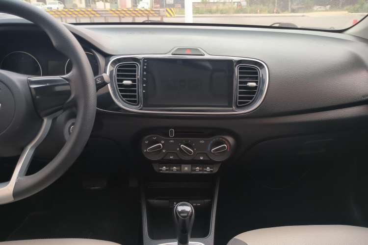 Used Kia Pegas 2017 1.4L Automatic Value Edition Interior 4
