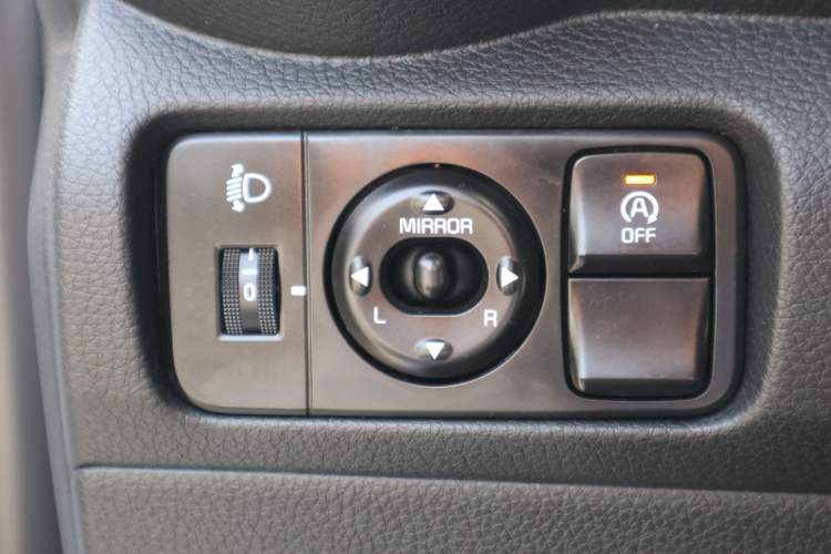 Used Kia Pegas 2017 1.4L Manual Fashion Edition Smart Interior 4