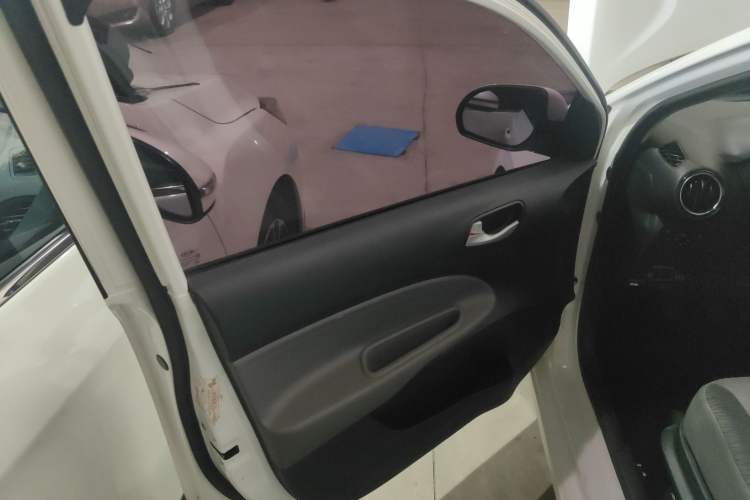 Used Kia Pegas 2017 1.4L Manual Fashion Edition Smart Interior 4