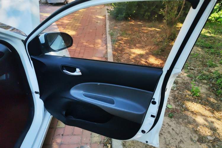 Used Kia Pegas 2017 1.4L Manual Fashion Edition Smart Interior 5