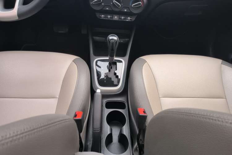 Used Kia Pegas 2017 1.4L Automatic Value Edition Interior 5