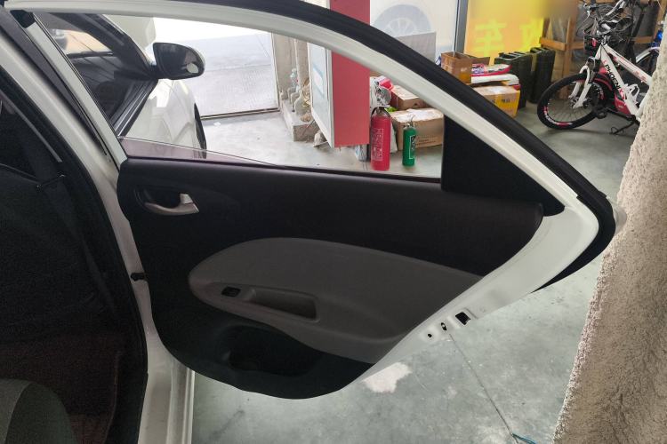 Used Kia Pegas 2017 1.4L Automatic Value Edition Interior 6