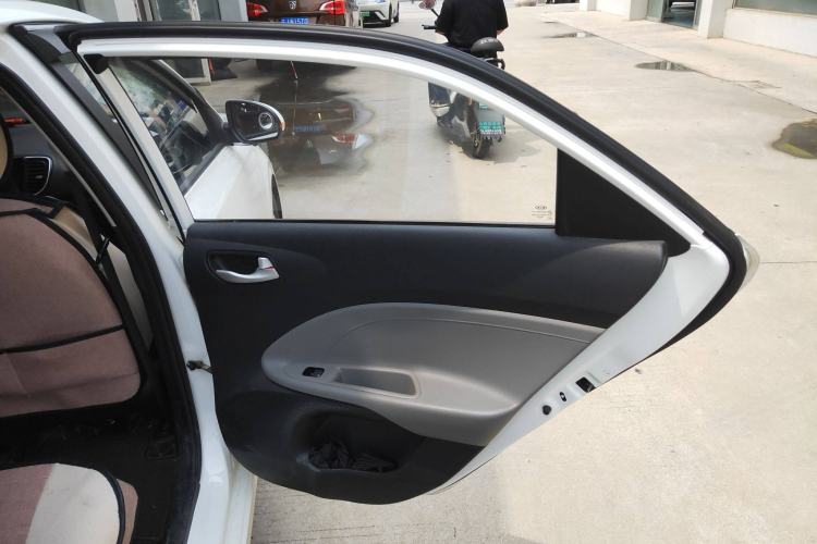 Used Kia Pegas 2017 1.4L Automatic Value Edition Interior 6