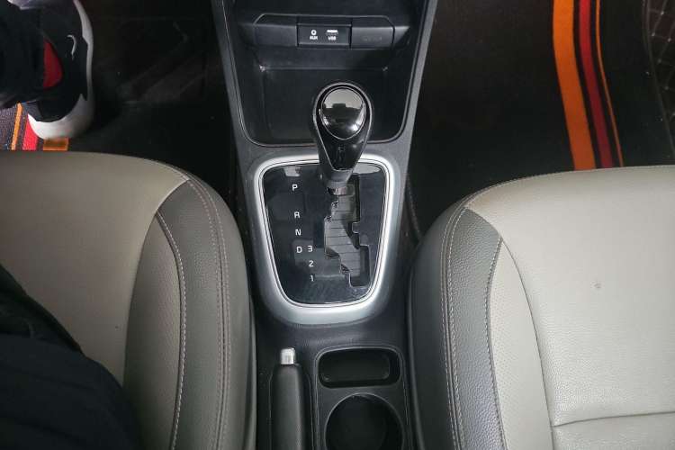 Used Kia Pegas 2017 1.4L Automatic Value Edition Interior 6