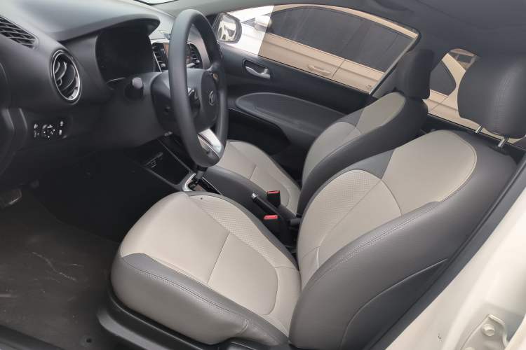 Used Kia Pegas 2017 1.4L Automatic Value Edition Interior 8