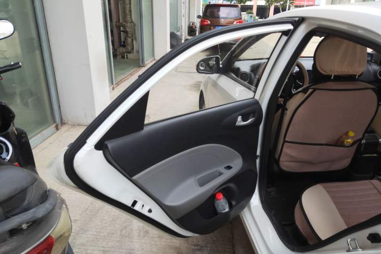 Used Kia Pegas 2017 1.4L Automatic Value Edition Interior 8