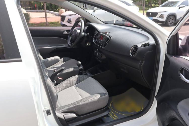 Used Kia Pegas 2017 1.4L Manual Fashion Edition Smart Interior 9