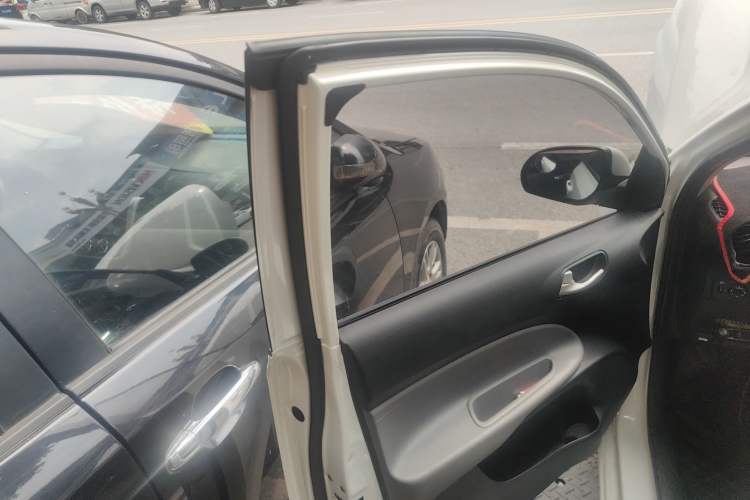 Used Kia Pegas 2017 1.4L Automatic Value Edition Left Front Door Interior
