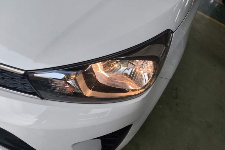 Used Kia Pegas 2017 1.4L Automatic Value Edition Left Front Headlight