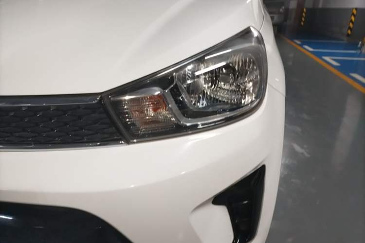 Used Kia Pegas 2017 1.4L Automatic Value Edition Left Front Headlight