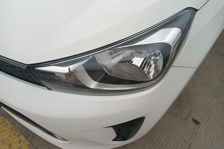 Used Kia Pegas 2017 1.4L Manual Deluxe Edition Left Front Headlight