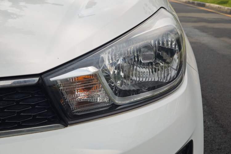 Used Kia Pegas 2017 1.4L Automatic Value Edition Left Front Headlight