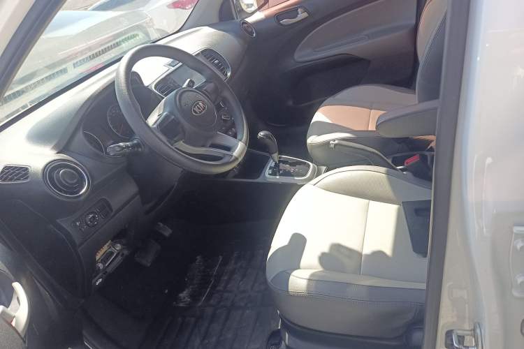 Used Kia Pegas 2017 1.4L Automatic Value Edition Left Front Seat