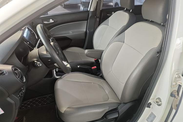 Used Kia Pegas 2017 1.4L Automatic Value Edition Left Front Seat