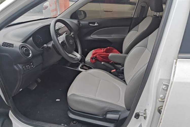 Used Kia Pegas 2017 1.4L Automatic Value Edition Left Front Seat