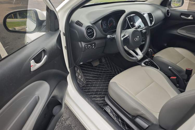 Used Kia Pegas 2017 1.4L Automatic Value Edition Left Front Seat