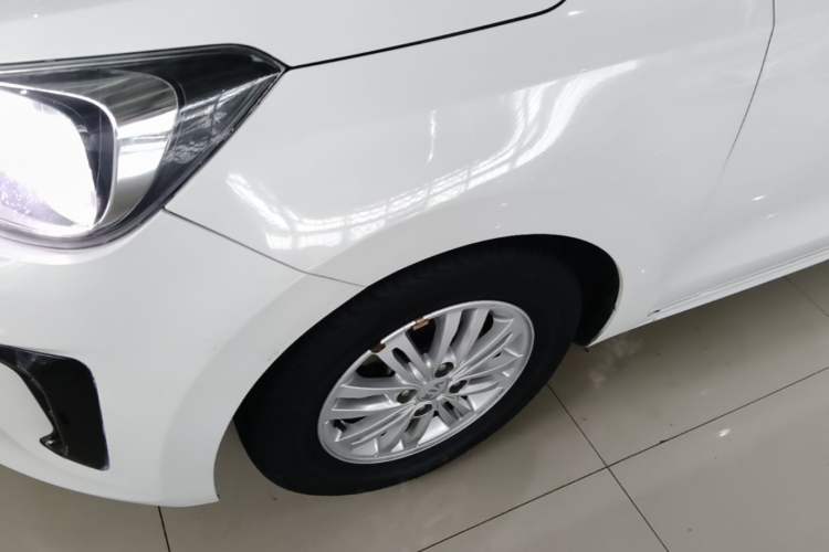 Used Kia Pegas 2017 1.4L Automatic Value Edition Left Front Wheel Hub