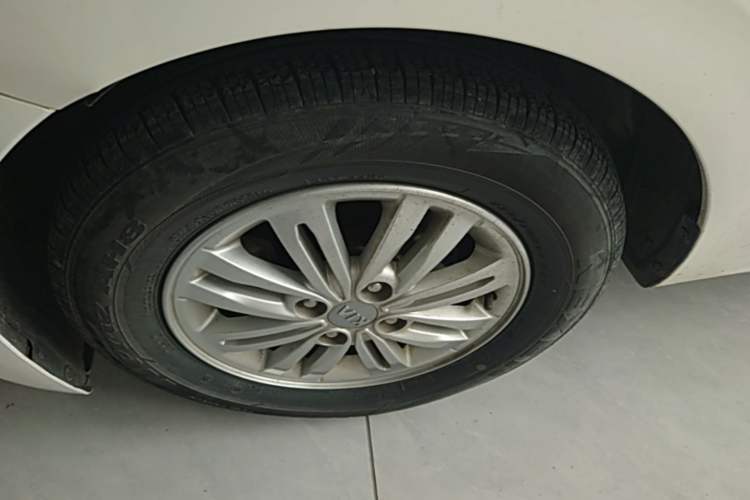 Used Kia Pegas 2017 1.4L Manual Value Edition Left Front Wheel Hub