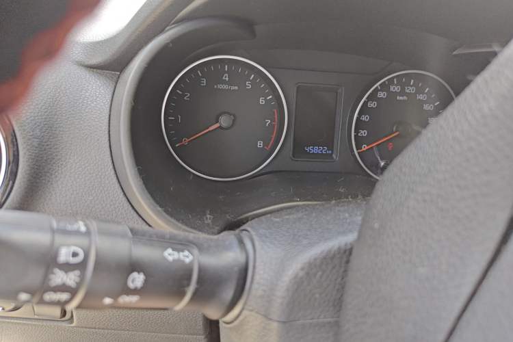 Used Kia Pegas 2017 1.4L Manual Fashion Edition Smart Odometer Close Up