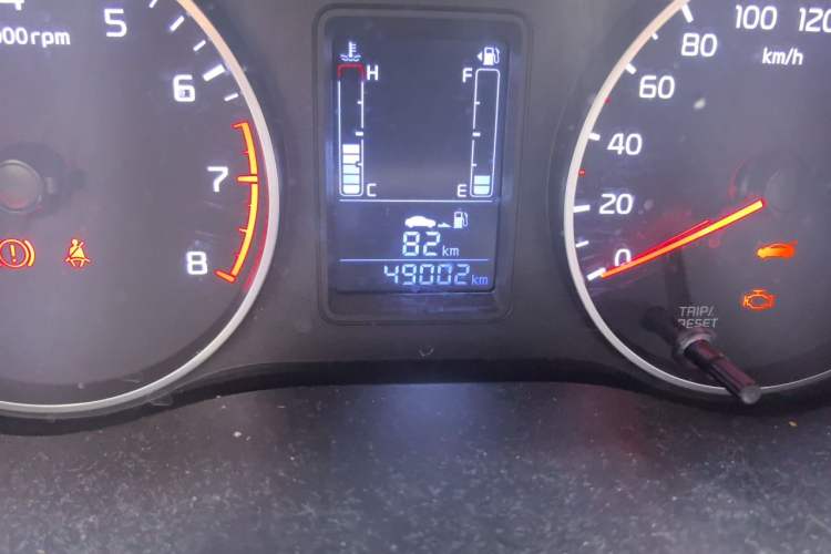Used Kia Pegas 2017 1.4L Manual Value Edition Odometer Close Up