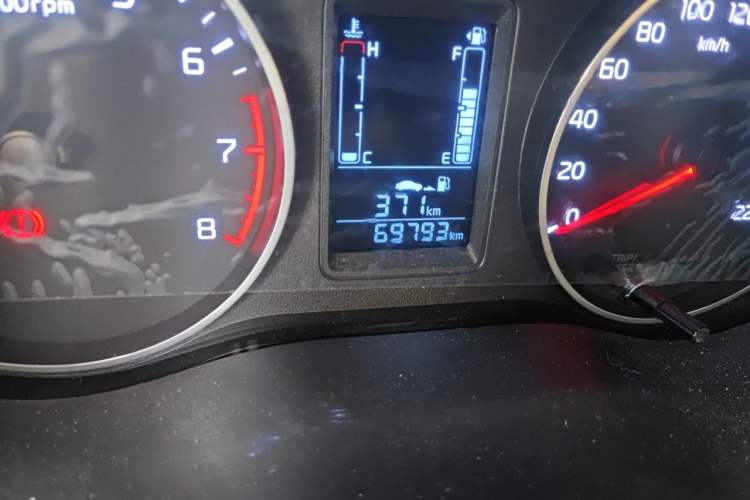 Used Kia Pegas 2017 1.4L Manual Fashion Edition Smart Odometer Close Up