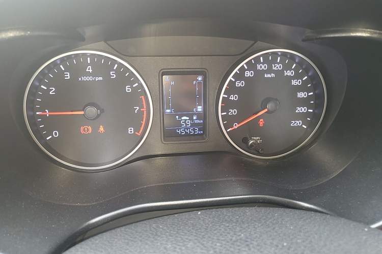 Used Kia Pegas 2017 1.4L Manual Fashion Edition Smart Odometer Close Up