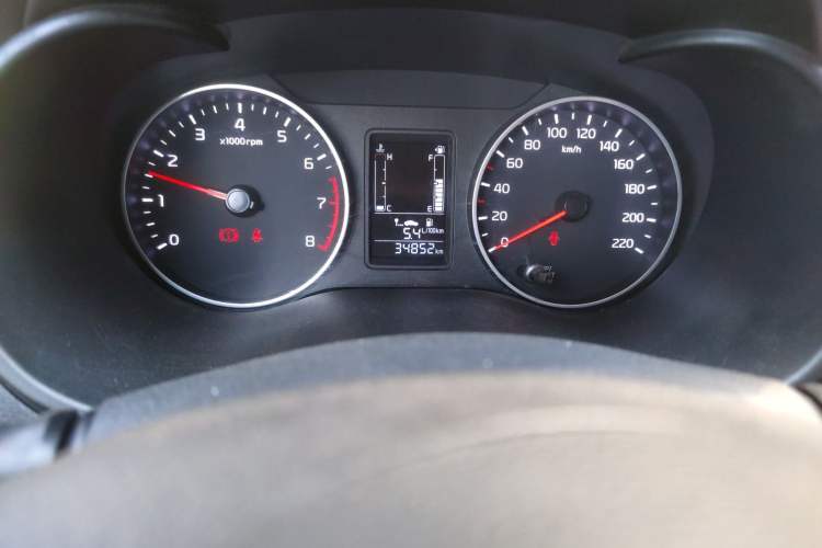 Used Kia Pegas 2017 1.4L Manual Fashion Edition Smart Odometer Close Up