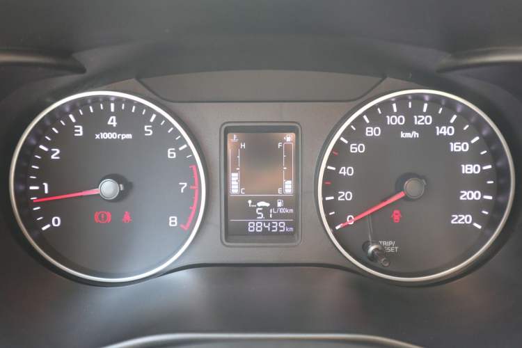Used Kia Pegas 2017 1.4L Manual Fashion Edition Smart Odometer Close Up