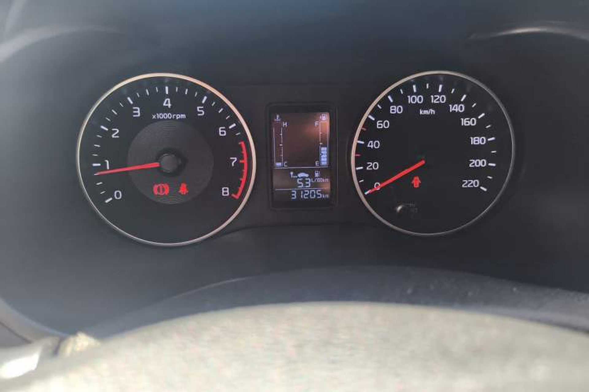 Used Kia Pegas 2017 1.4L Manual Value Edition Odometer Close Up