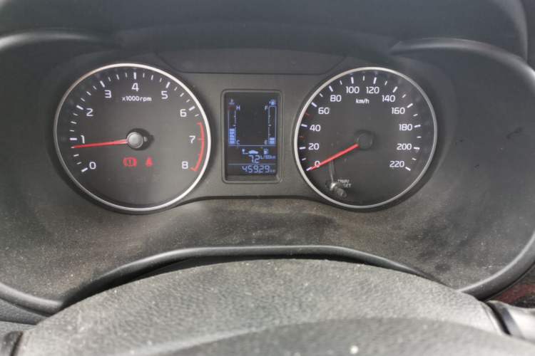 Used Kia Pegas 2017 1.4L Manual Value Edition Odometer Close Up