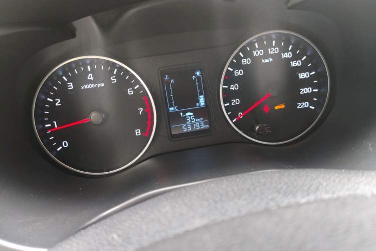 Used Kia Pegas 2017 1.4L Manual Value Edition Odometer Close Up