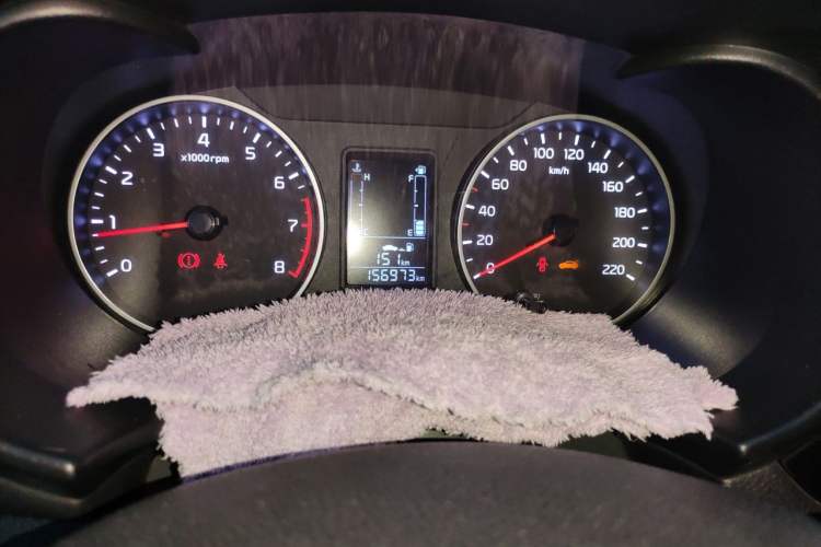 Used Kia Pegas 2017 1.4L Manual Fashion Edition Smart Odometer Close Up