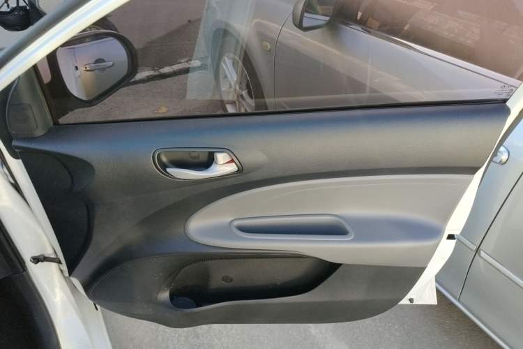 Used Kia Pegas 2017 1.4L Automatic Value Edition Right Front Door Interior