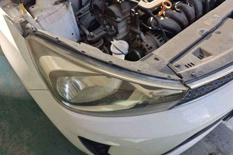 Used Kia Pegas 2017 1.4L Manual Fashion Edition Smart Right Front Headlight