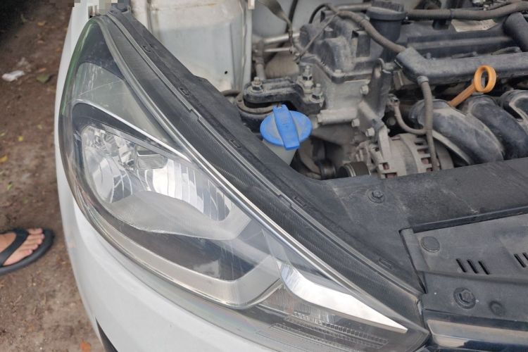 Used Kia Pegas 2017 1.4L Manual Value Edition Right Front Headlight