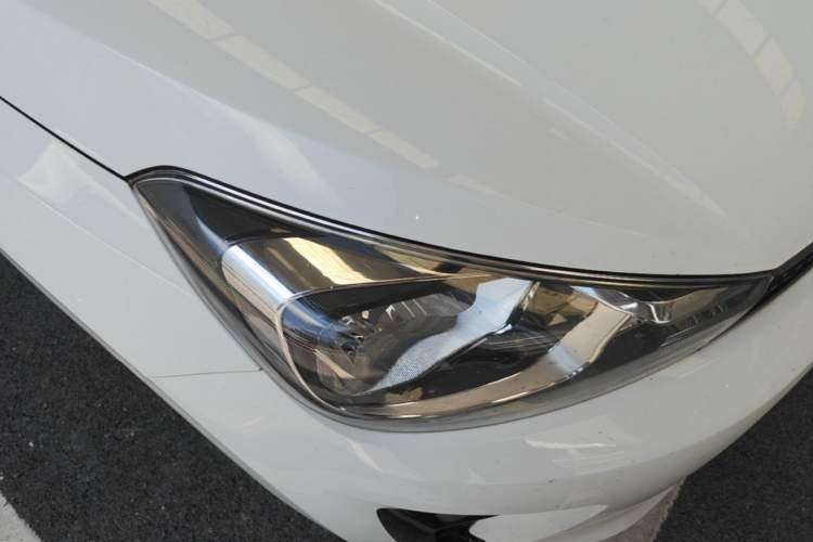 Used Kia Pegas 2017 1.4L Manual Fashion Edition Smart Right Front Headlight
