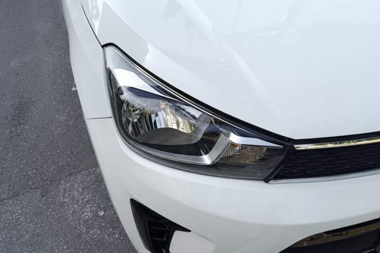 Used Kia Pegas 2017 1.4L Automatic Value Edition Right Front Headlight