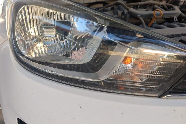 Used Kia Pegas 2017 1.4L Manual Fashion Edition Smart Right Front Headlight