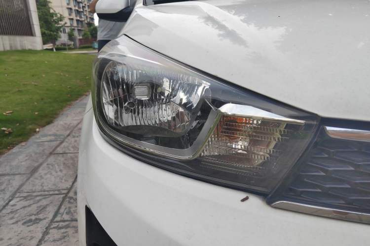Used Kia Pegas 2017 1.4L Manual Fashion Edition Smart Right Front Headlight