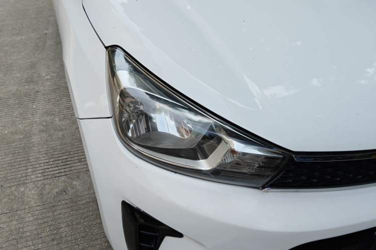 Used Kia Pegas 2017 1.4L Automatic Value Edition Right Front Headlight