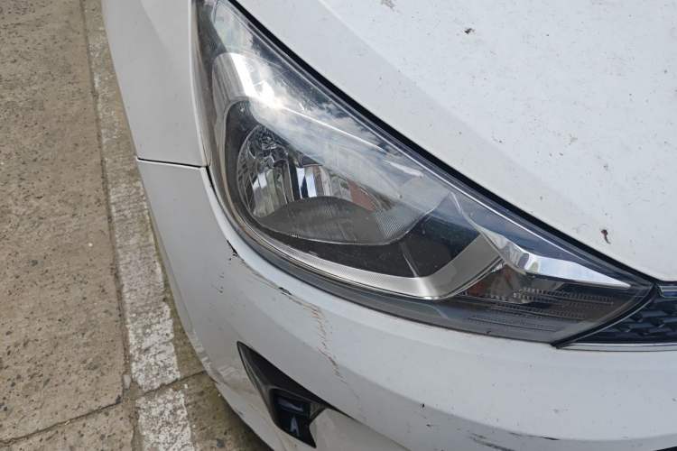 Used Kia Pegas 2017 1.4L Automatic Value Edition Right Front Headlight