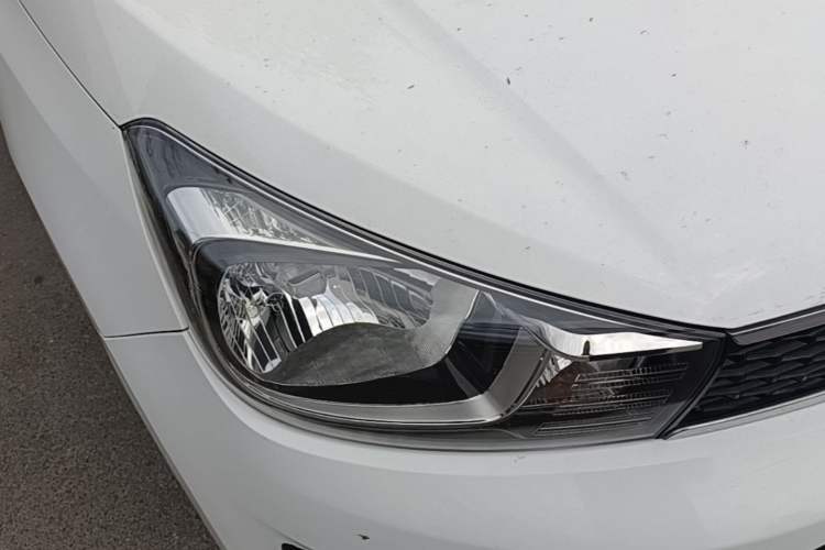 Used Kia Pegas 2017 1.4L Automatic Value Edition Right Front Headlight