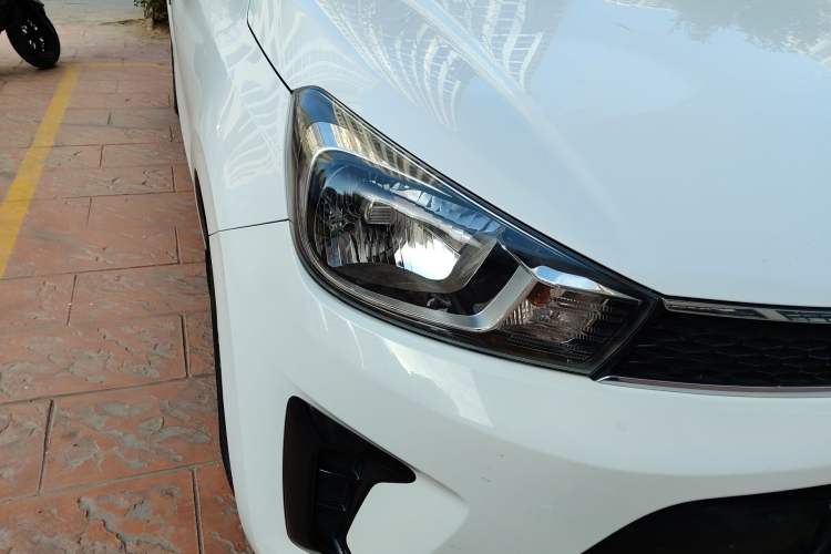 Used Kia Pegas 2017 1.4L Manual Value Edition Right Front Headlight