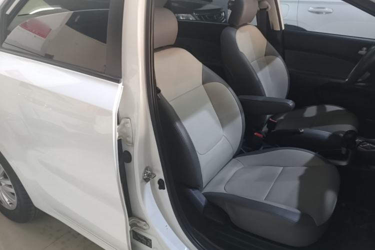 Used Kia Pegas 2017 1.4L Automatic Value Edition Right Front Seat