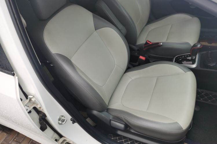 Used Kia Pegas 2017 1.4L Automatic Value Edition Right Front Seat
