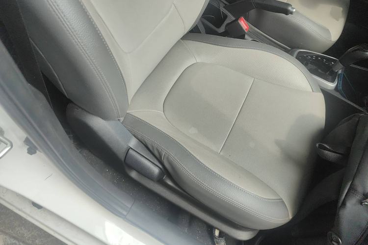 Used Kia Pegas 2017 1.4L Automatic Value Edition Right Front Seat