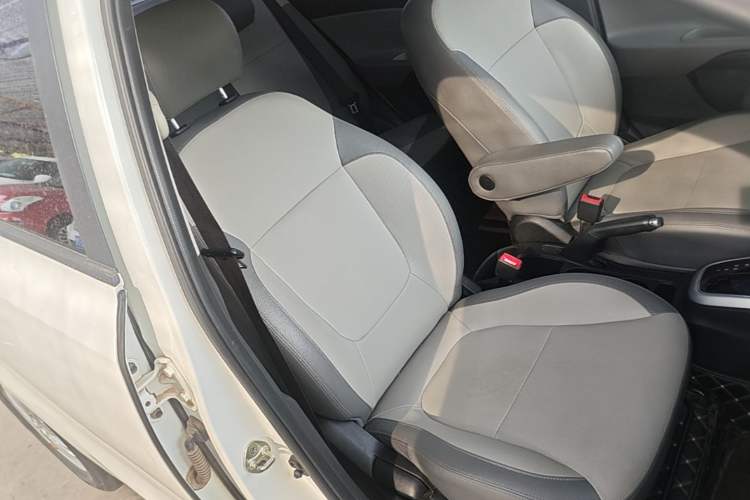 Used Kia Pegas 2017 1.4L Automatic Value Edition Right Front Seat