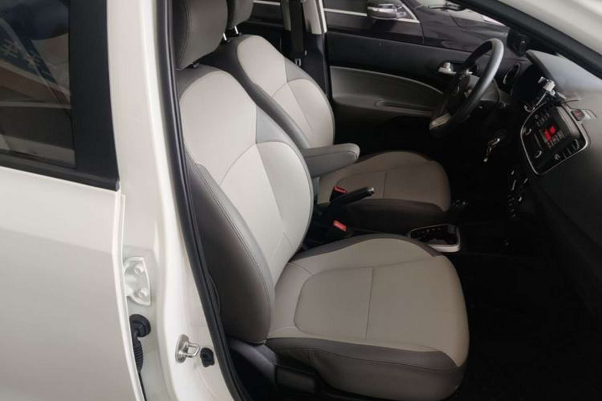 Used Kia Pegas 2017 1.4L Automatic Value Edition Right Front Seat