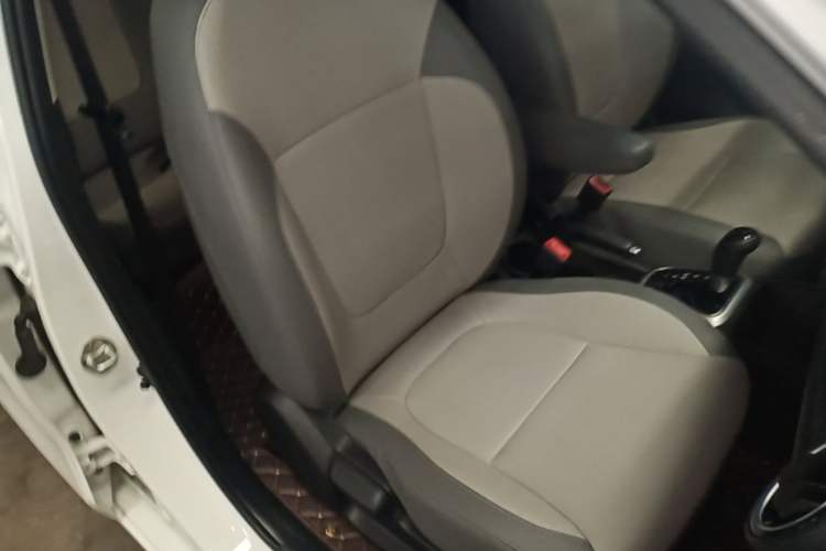 Used Kia Pegas 2017 1.4L Automatic Value Edition Right Front Seat